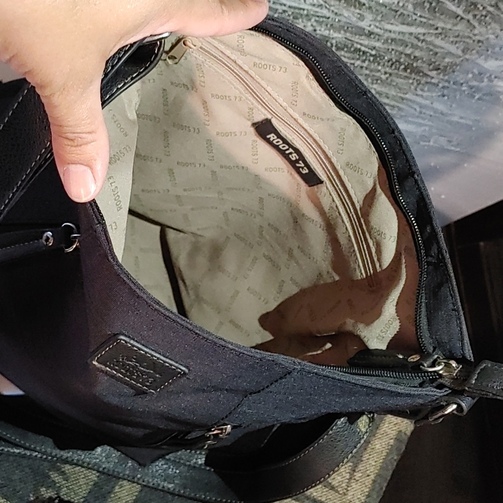 Bag 🎒 - Picture 3 of 3